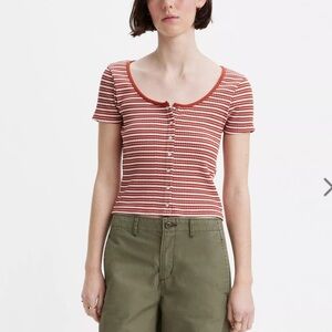 BNWT Levi’s Short Sleeve Britt Snap Front Top